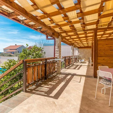 Awesome Home In Donja Jagodnja