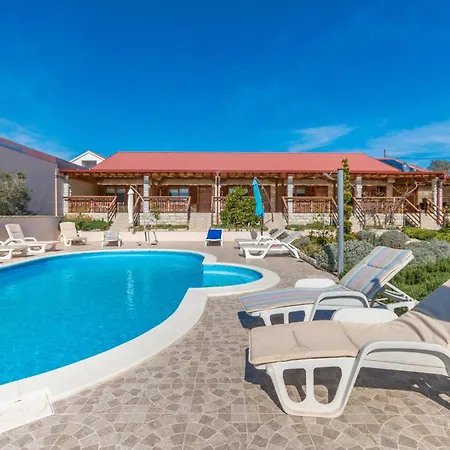 Awesome Home In Donja Jagodnja *