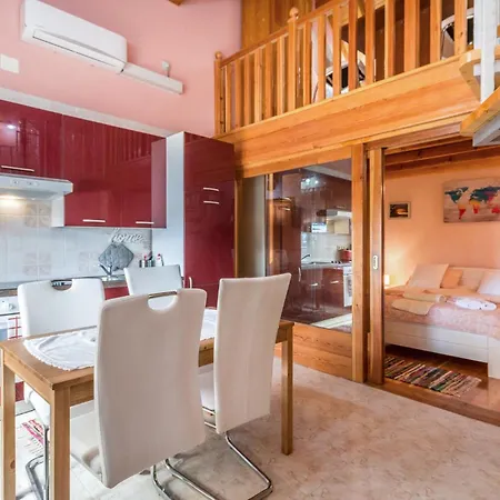 Awesome Home In Donja Jagodnja Σπίτι διακοπών