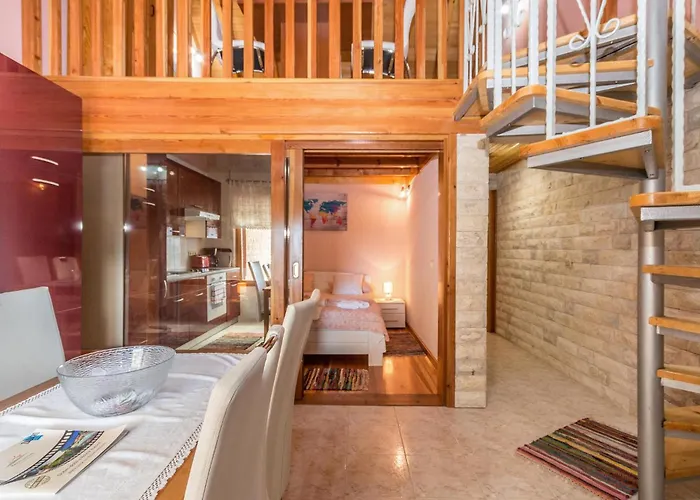 8 Bedroom In * Donja Jagodnja